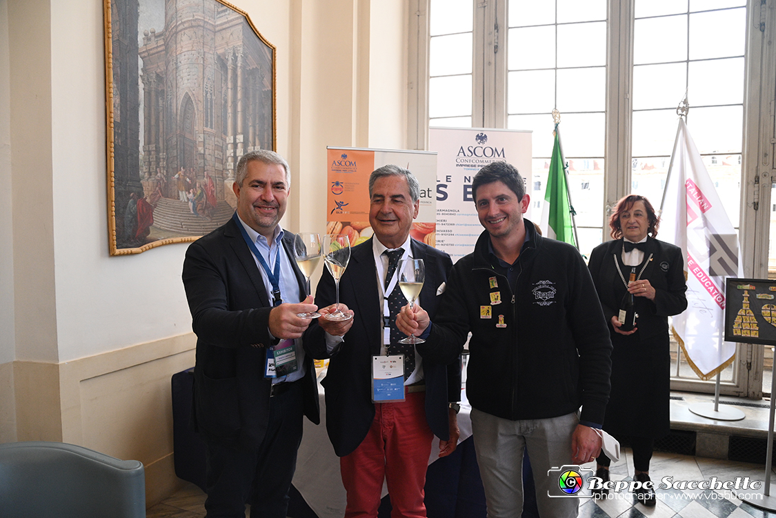 VBS_1858 - Eurovision Media Centre - Fellow, Bandakadabra e Bianco.jpg